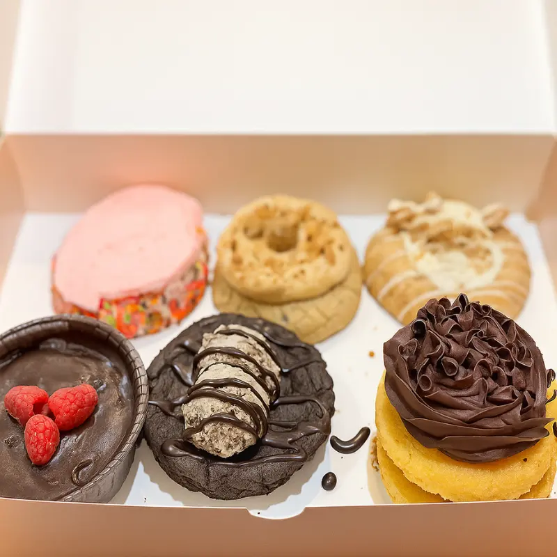 Crumbl Kardashian Cookies: 6 Delicious Picks to Try Right Now