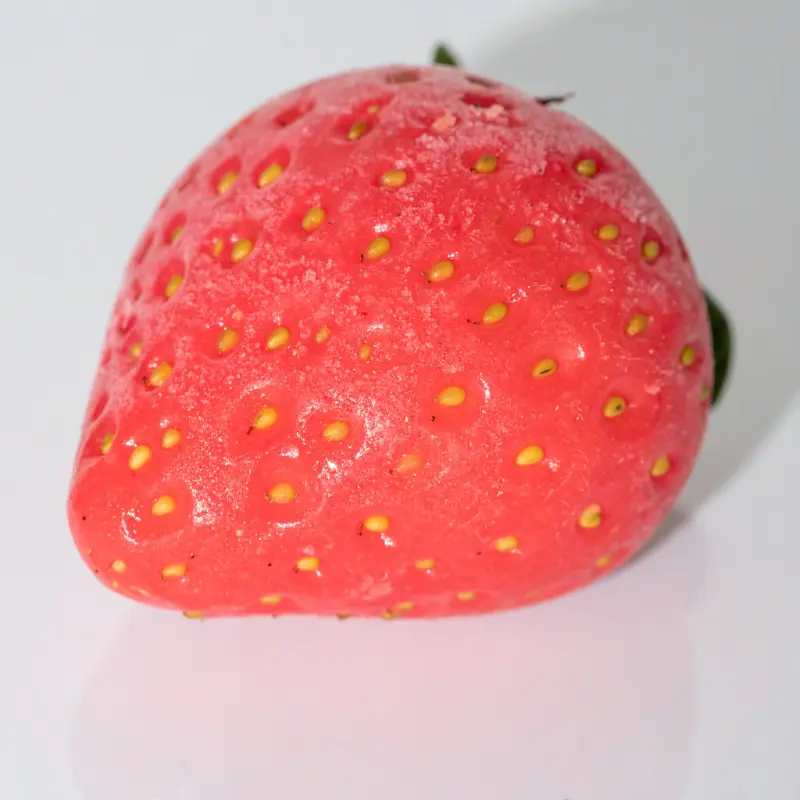 Fruit Shaped Ice Cream: 10 Amazing Viral Desserts 16 strawberry shaped ice cream dessert